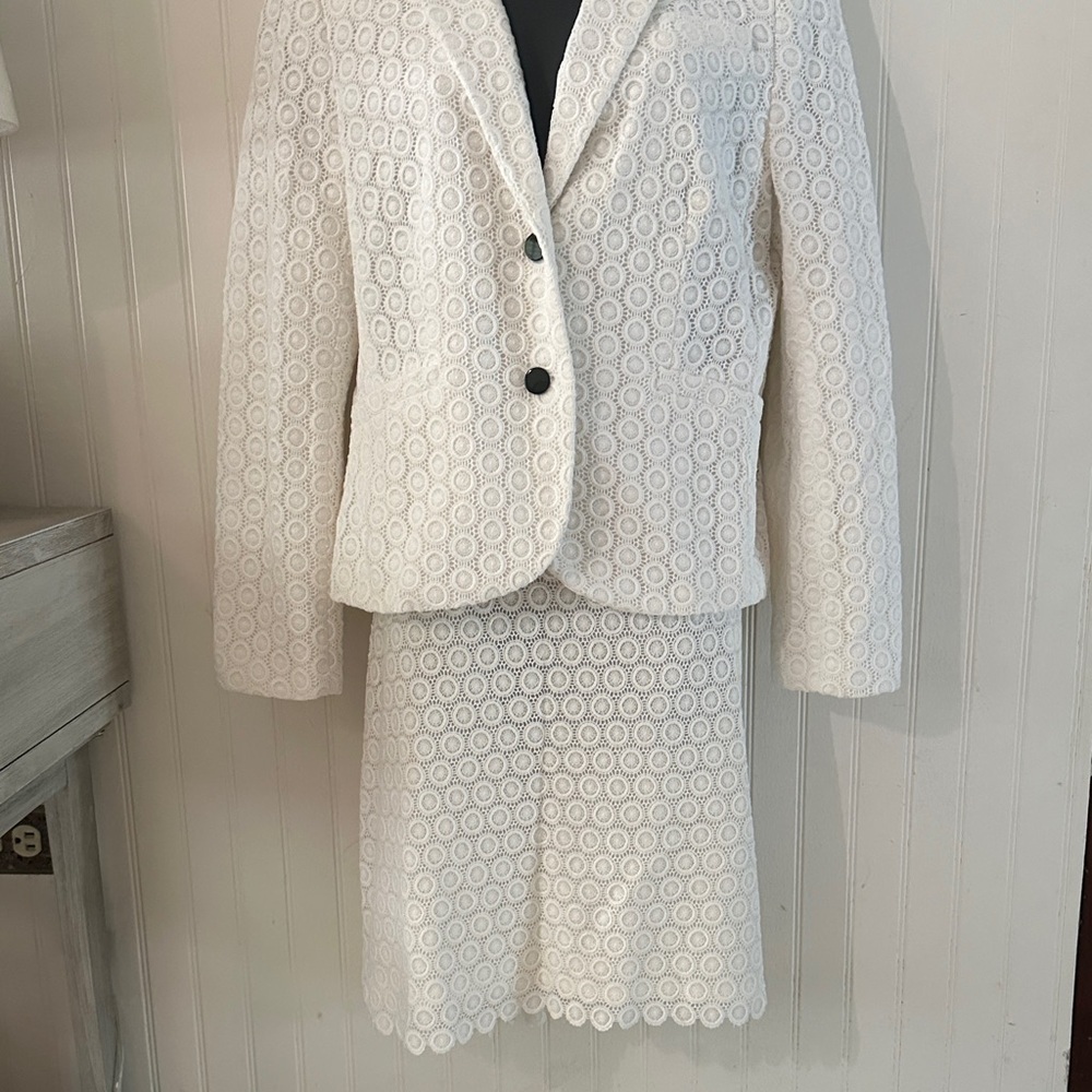 Calvin Klein Cream Blazer and Skirt Set sz Large - Picture 5 of 17
